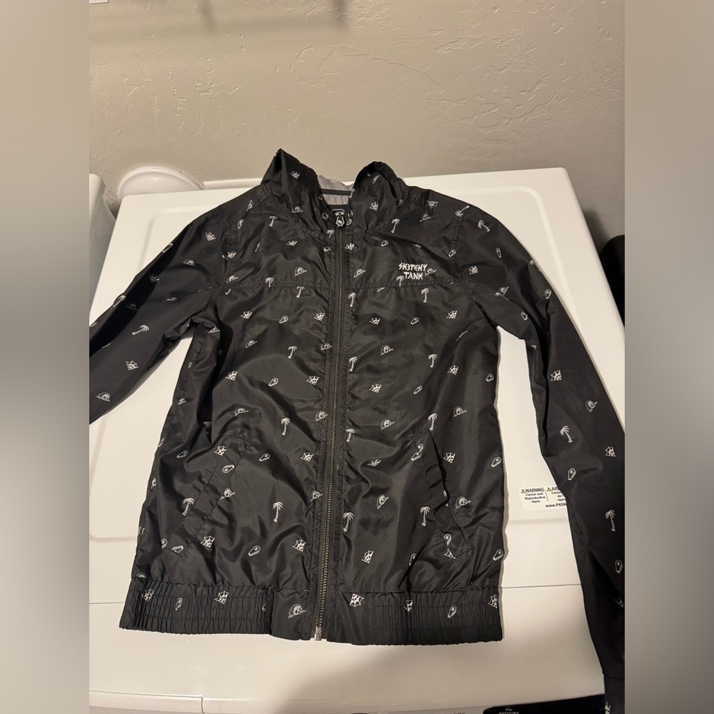 Wind breaker size small